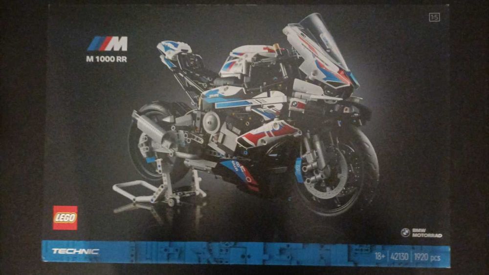 LEGO BMW M 1000 RR Technic - 42130 - NOVO SELADO