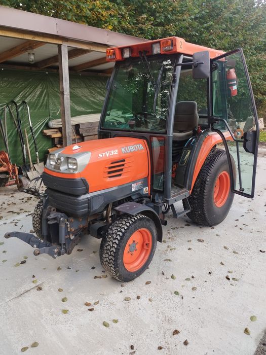 Traktorek Kubota Stv 32 ogrodniczy sadowniczy komunalny