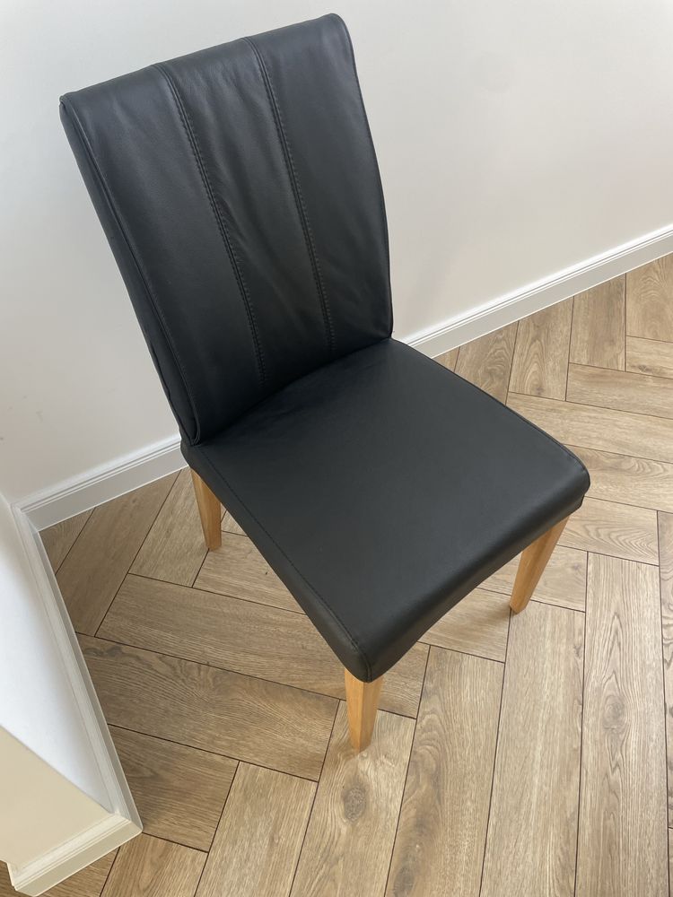 Krzesło skórzane czarne Klaudia