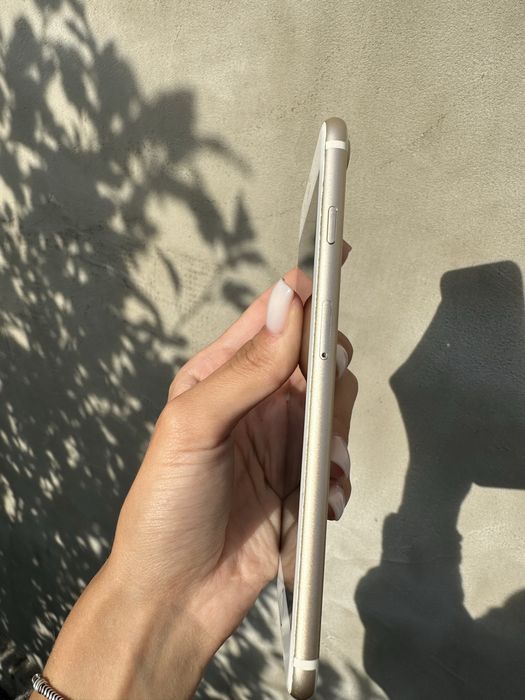 Iphone 7+ на 32г, в золотому кольорі
