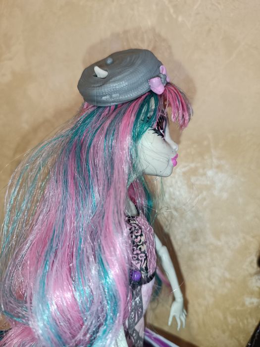 Рошель з крилами. Монстер хай Monster high Скаріж крылья