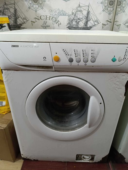 Машина стиральная. zanussi