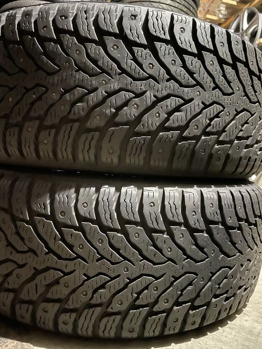 215/55 R17 Nokian Hakkapelitta 9/ 2шт./ шиповка/ як нові