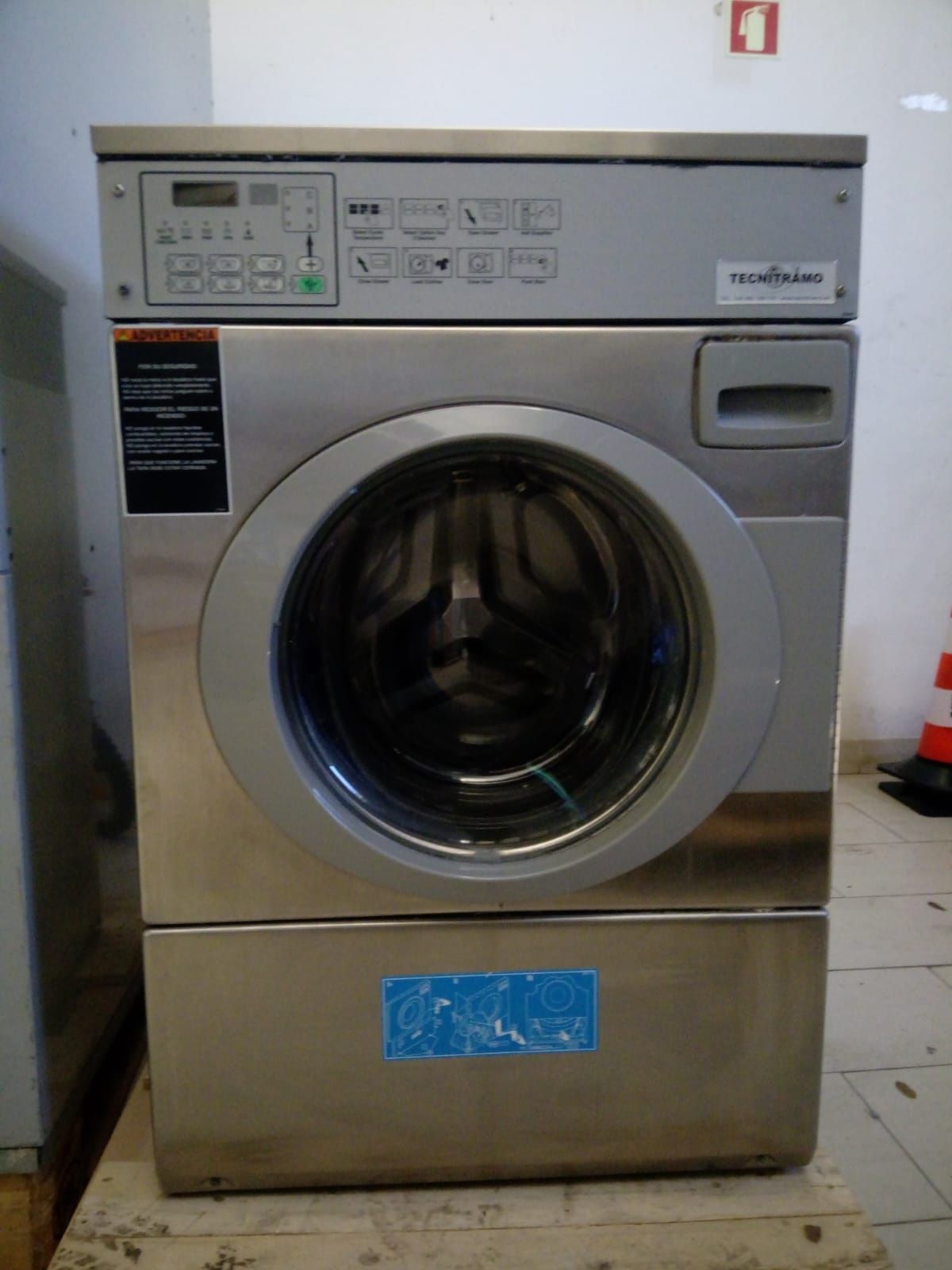 Criação próprio emprego lavandaria Self-service ou indústrial limpezas