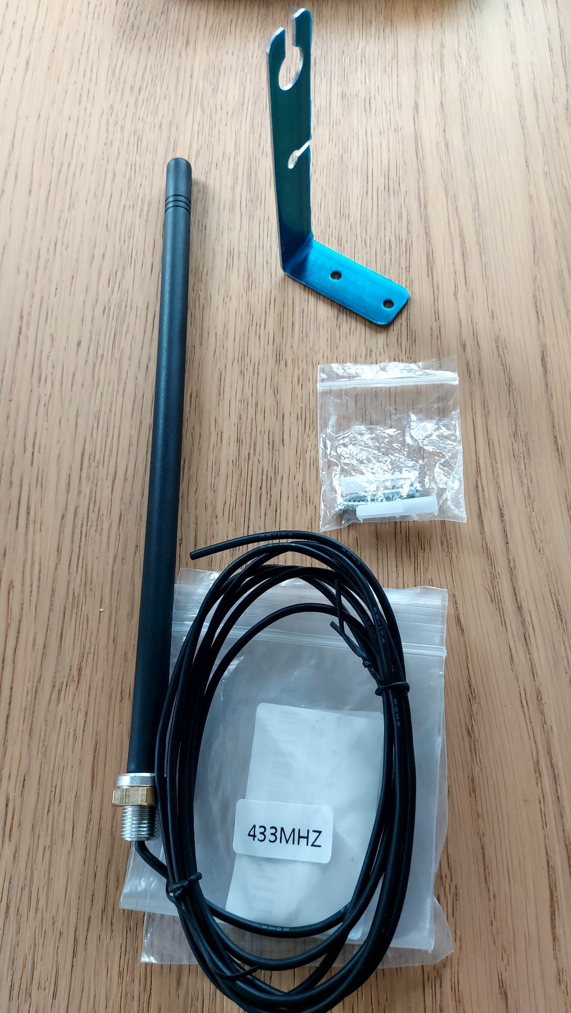 Antena zwiększająca zasięg pilota 433,92 Mhz Mocna Uniwersalna