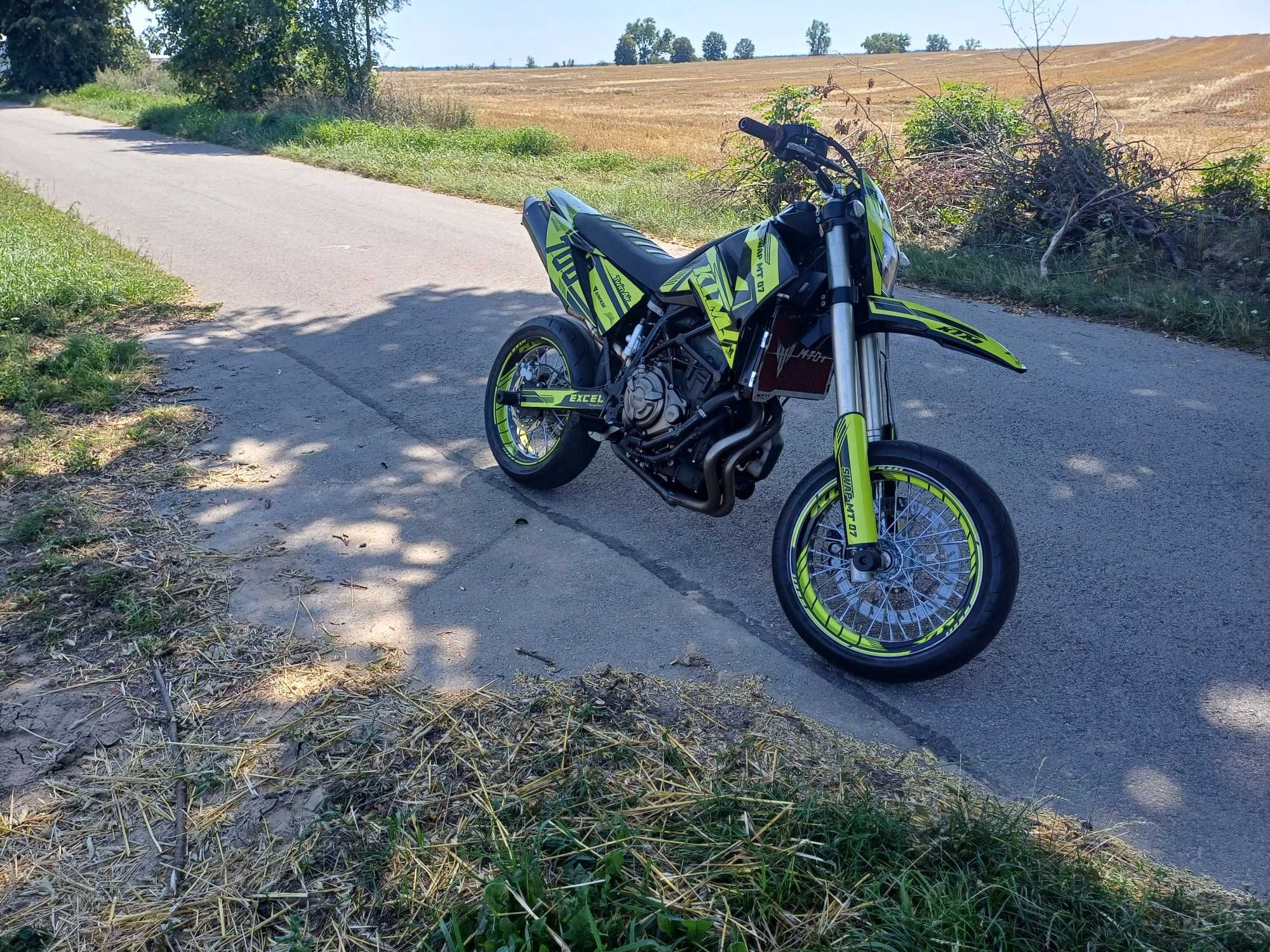 Ktm lc4 swap mt07 Supermoto