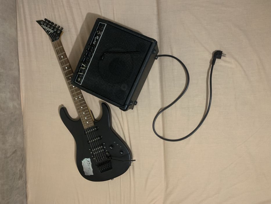 Jackson floyd rose + fender squier 38w guitar