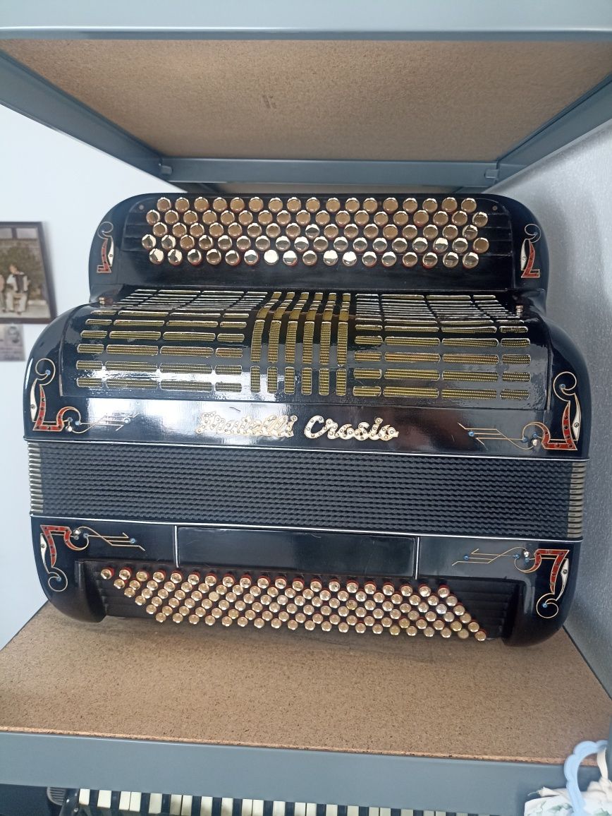 Acordeon Fratelli crosio 3 voz c/ cassoto