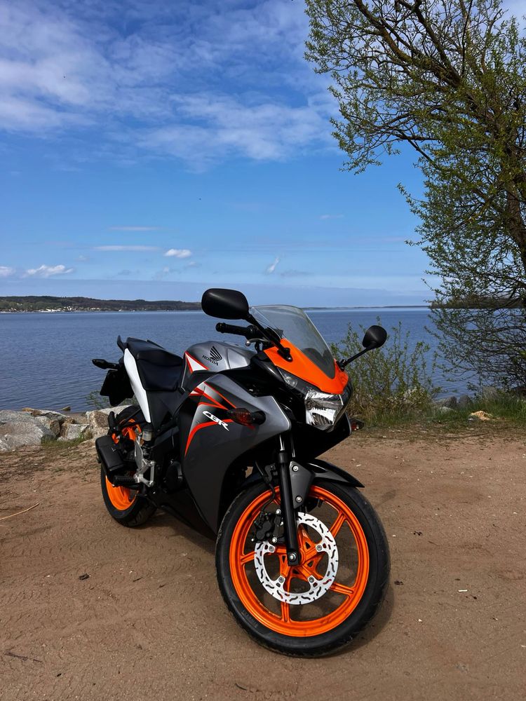 Honda CBR125R 2011r Kat B