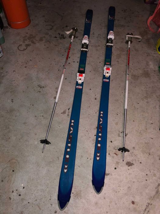 2 skys com 2 pegas bom estado