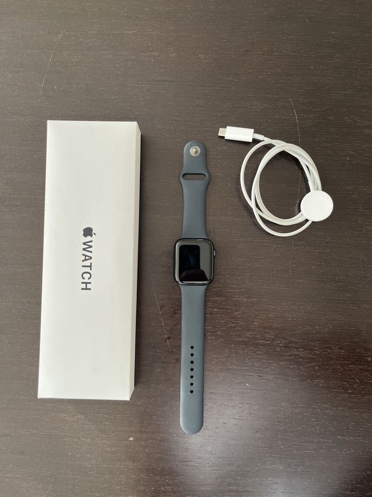 Apple Watch SE (Gen 2) 44mm Midnight GPS