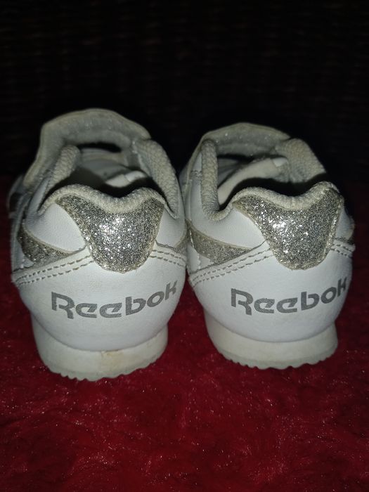 Sapatilhas  brancas e prateadas  reebok