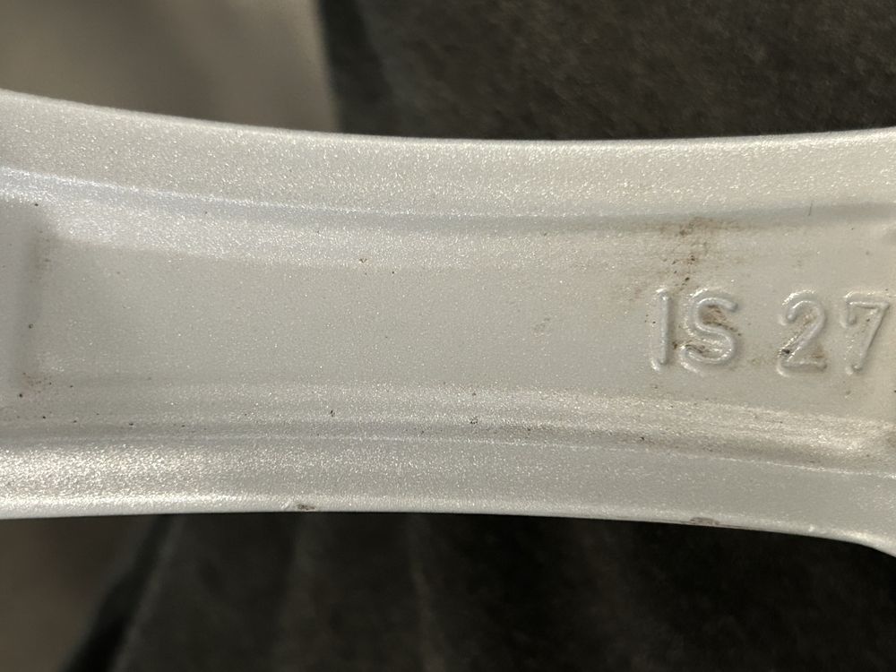 11. Felgi Aluminiowe VW Volkswagen R 17 5x112 Bardzo Ładne