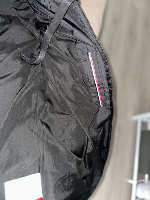 зимова куртка фірми Clasna