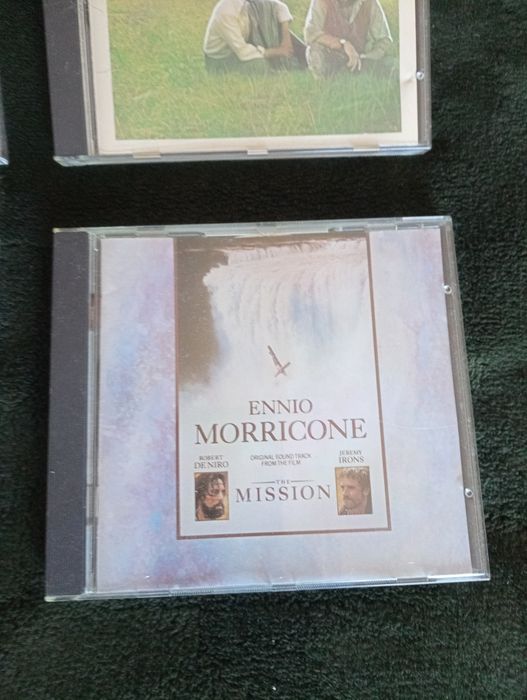 4 Cds Musicas de filmes :Out Of Africa , Doctor Zhivago, The Mission..