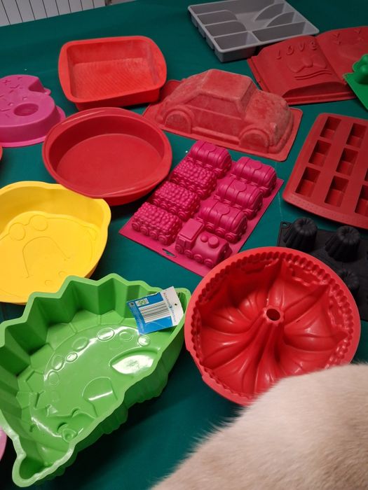 Várias formas para bolos