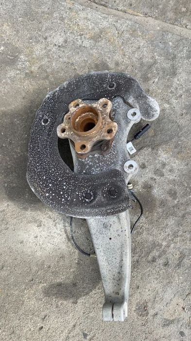 PIASTA ZWROTNICA PRAWY PRZÓD X-DRIVE BMW G30 G31 6884386