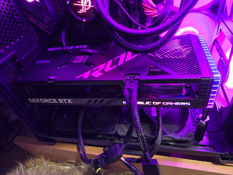 ROG Strix GeForce RTX™ 4070 SUPER 12GB GDDR6X OC Edition