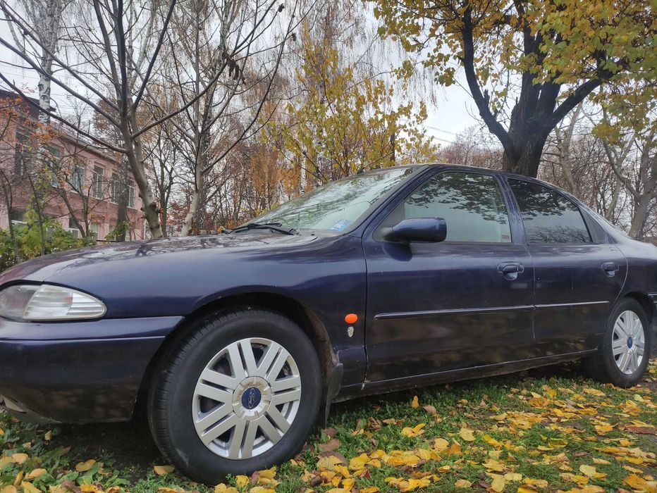 Ford Mondeo 1995 + В подарунок комплект запасних коліс на зиму