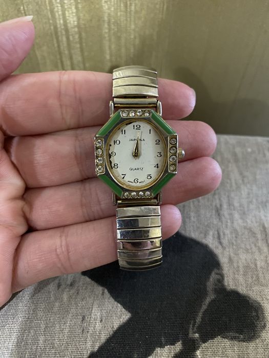 Продам старые часы