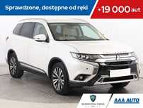 Mitsubishi Outlander 2.0 Intense , Salon Polska, GAZ, Automat, 7 miejsc, Klimatronic,
