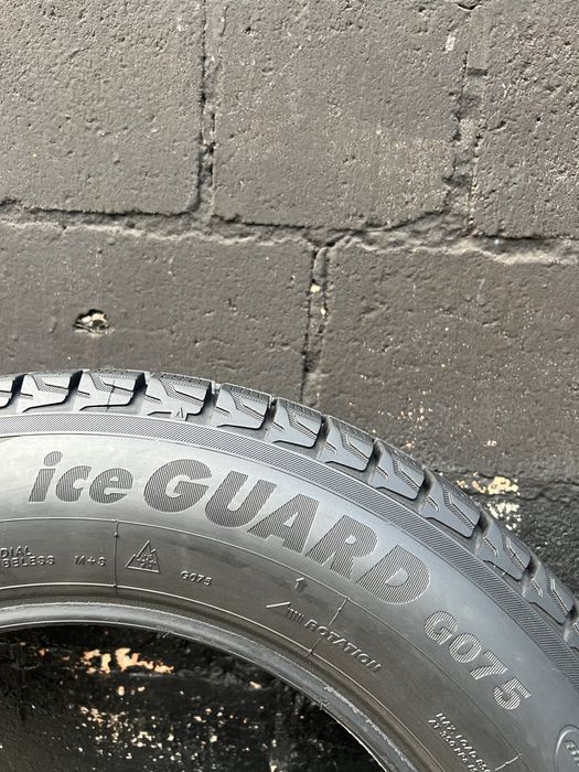 Шини р17 225/65 Yokohama Ice Guard g075