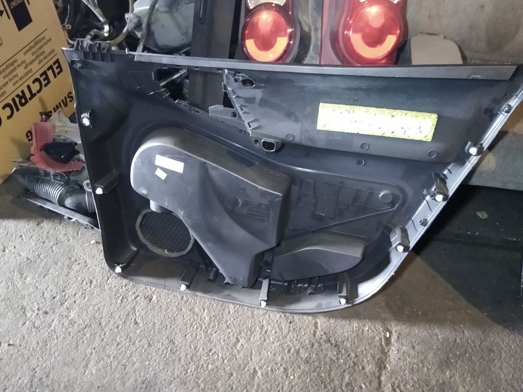 Boczek drzwi lewy prawy przód komplet citroen Berlingo III oryginał 0