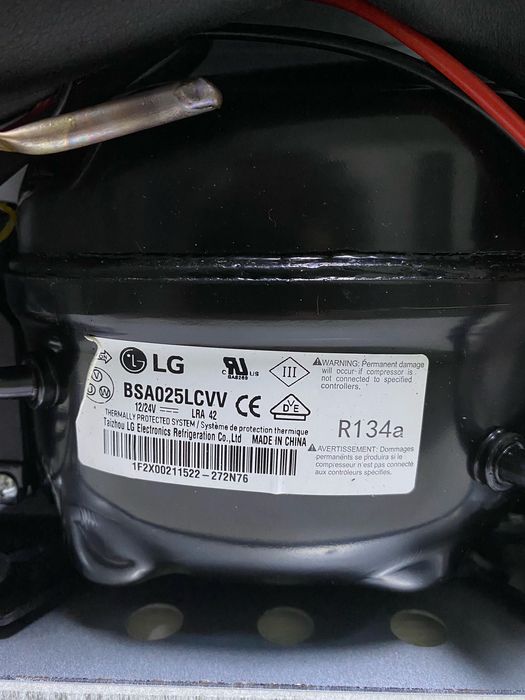 Lodówka kompresorowa CR65 12/24V 65L  LG