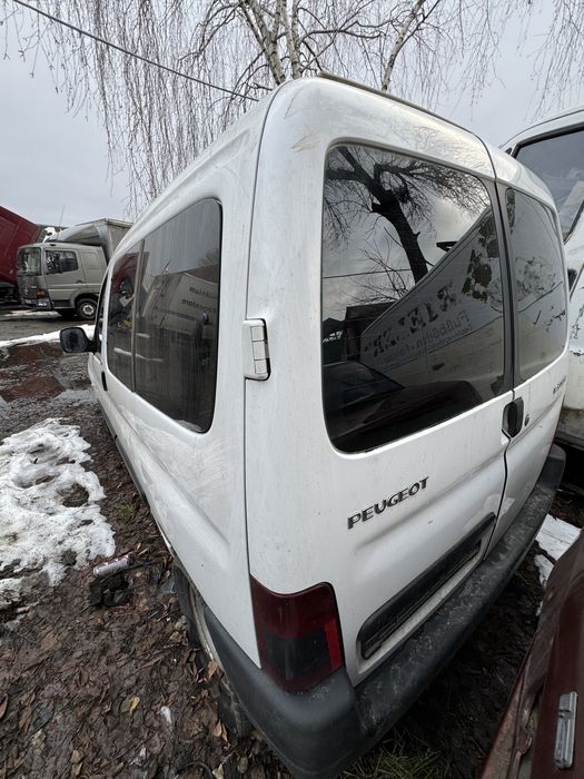 Розбираємо на запчастини Peugeot Partner 1.4