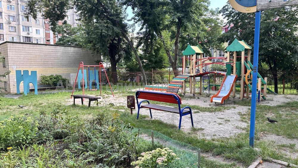 Лукʼянівка Татарка Князя Володимира Мономаха 26-б ( Отто Шмідта 26-б )