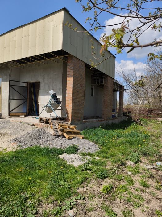 Незавершене будівництво