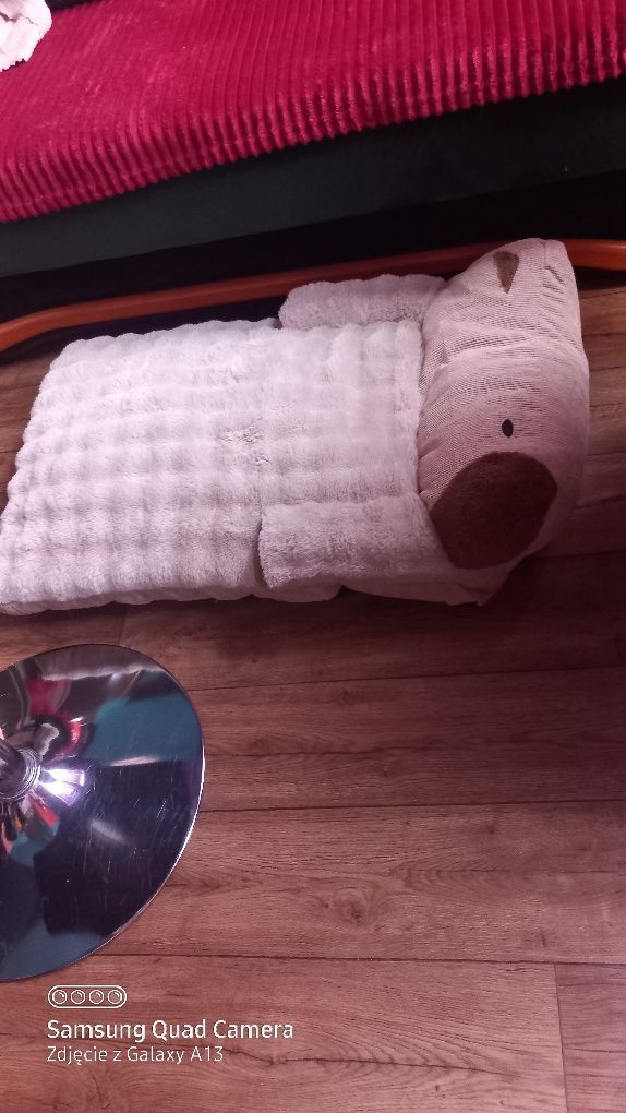 Sprzedam legowisko sofe nową dla psa lub kotka