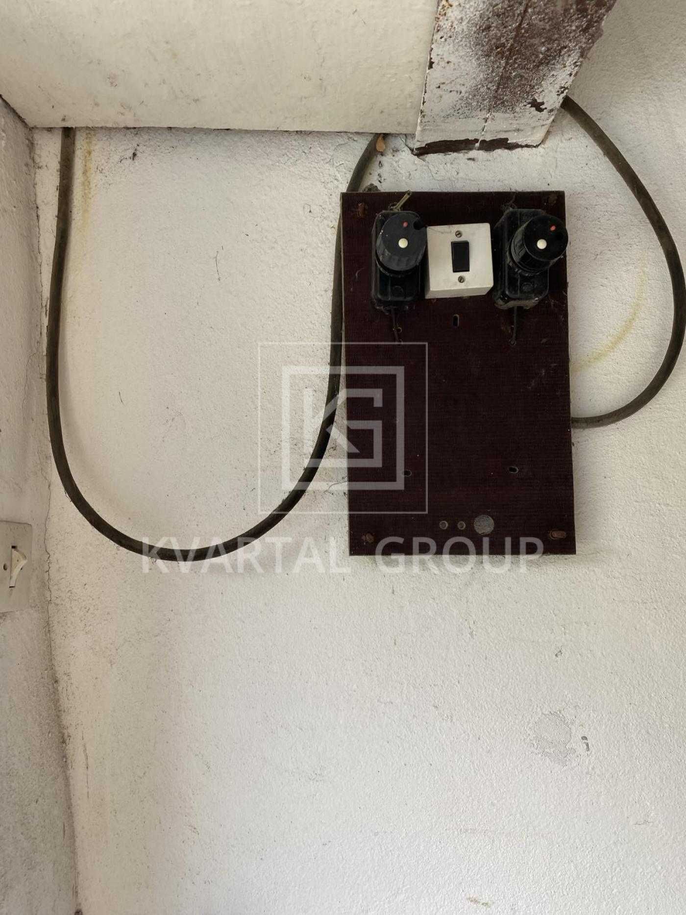 Продам гараж в КИЇВІ  18м2 11000$