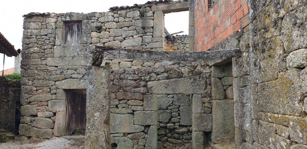 Moradia em ruínas