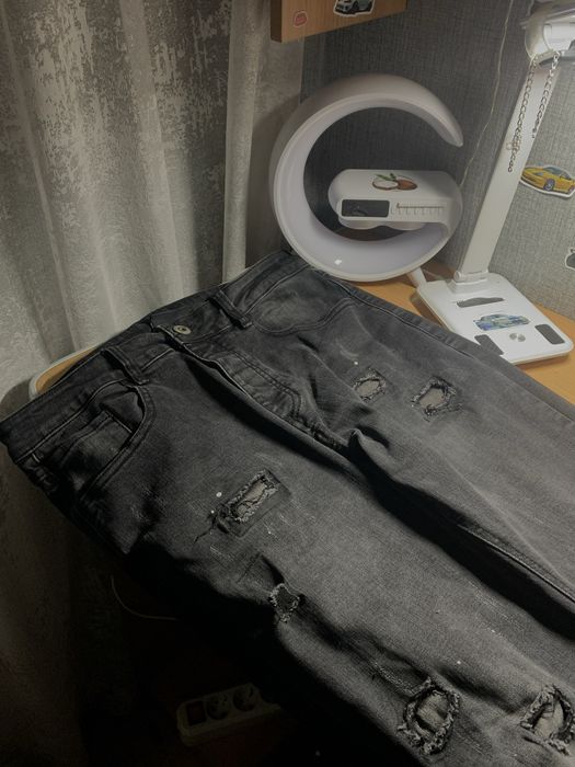 слім фіт джинси.