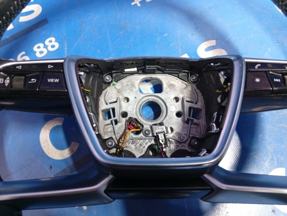 Руль E tron Ауді Е трон Разборка Кермо Розборка Разборка