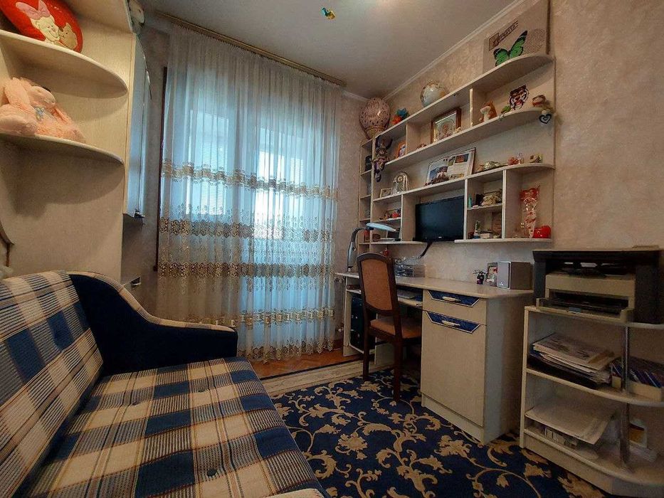 Продам набір меблів (кімната школяра)