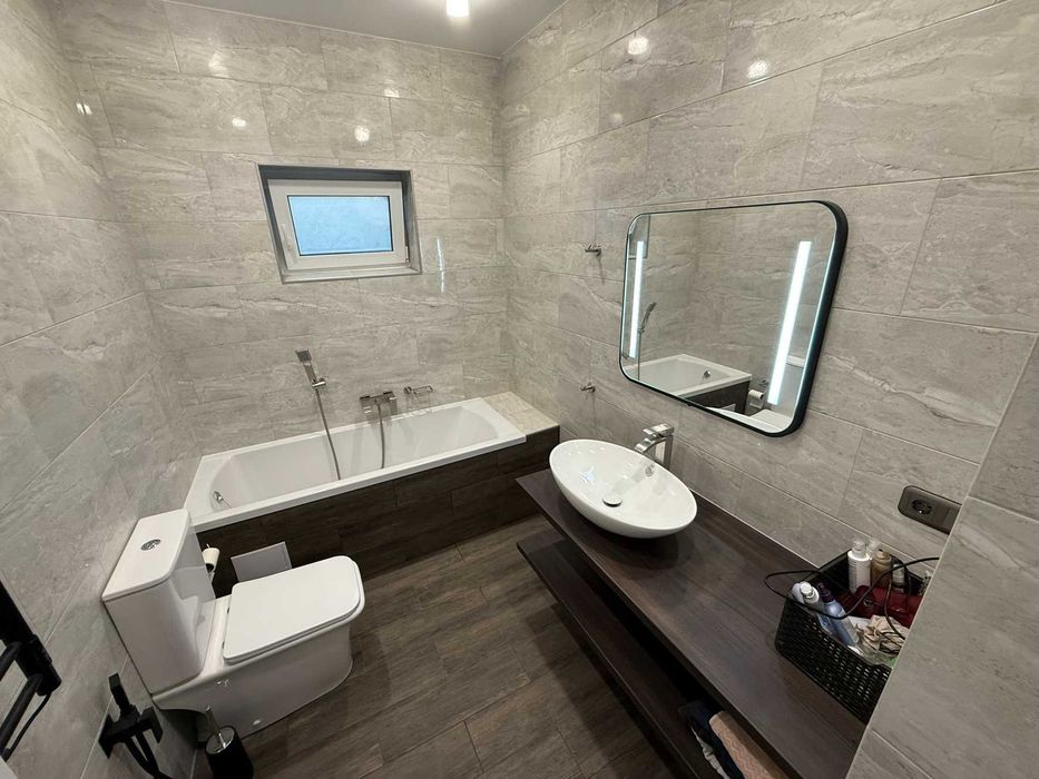 Будинок з євроремонтом у Полтаві, 107 м², 3 кімнати та кухня-студія