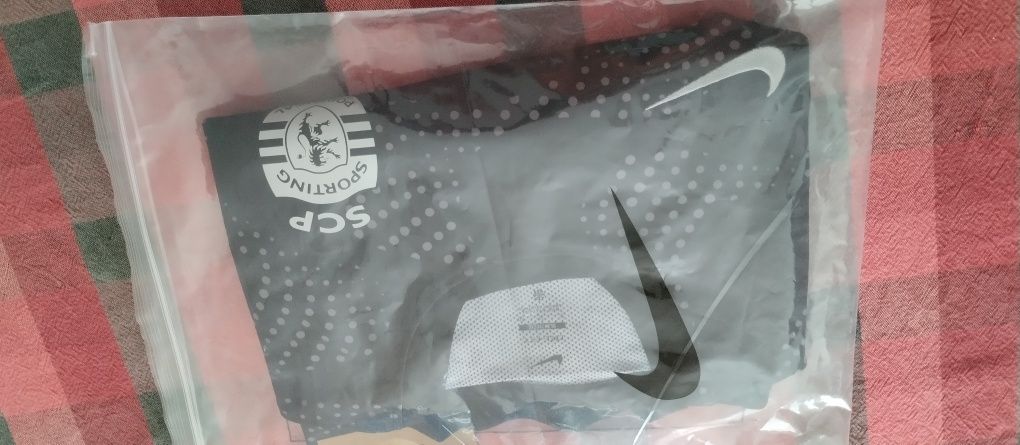 Camisola Sporting preta 25/26