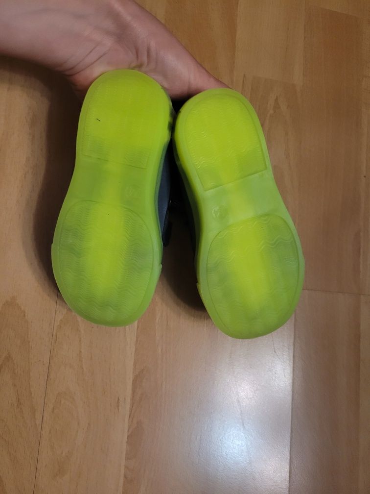 Półbuty sneakersy chłopięce CCC ACTION BOY rozmiar 24 NOWE