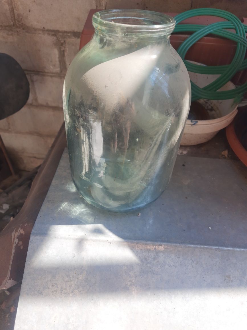 Продам бутыля 3 литра