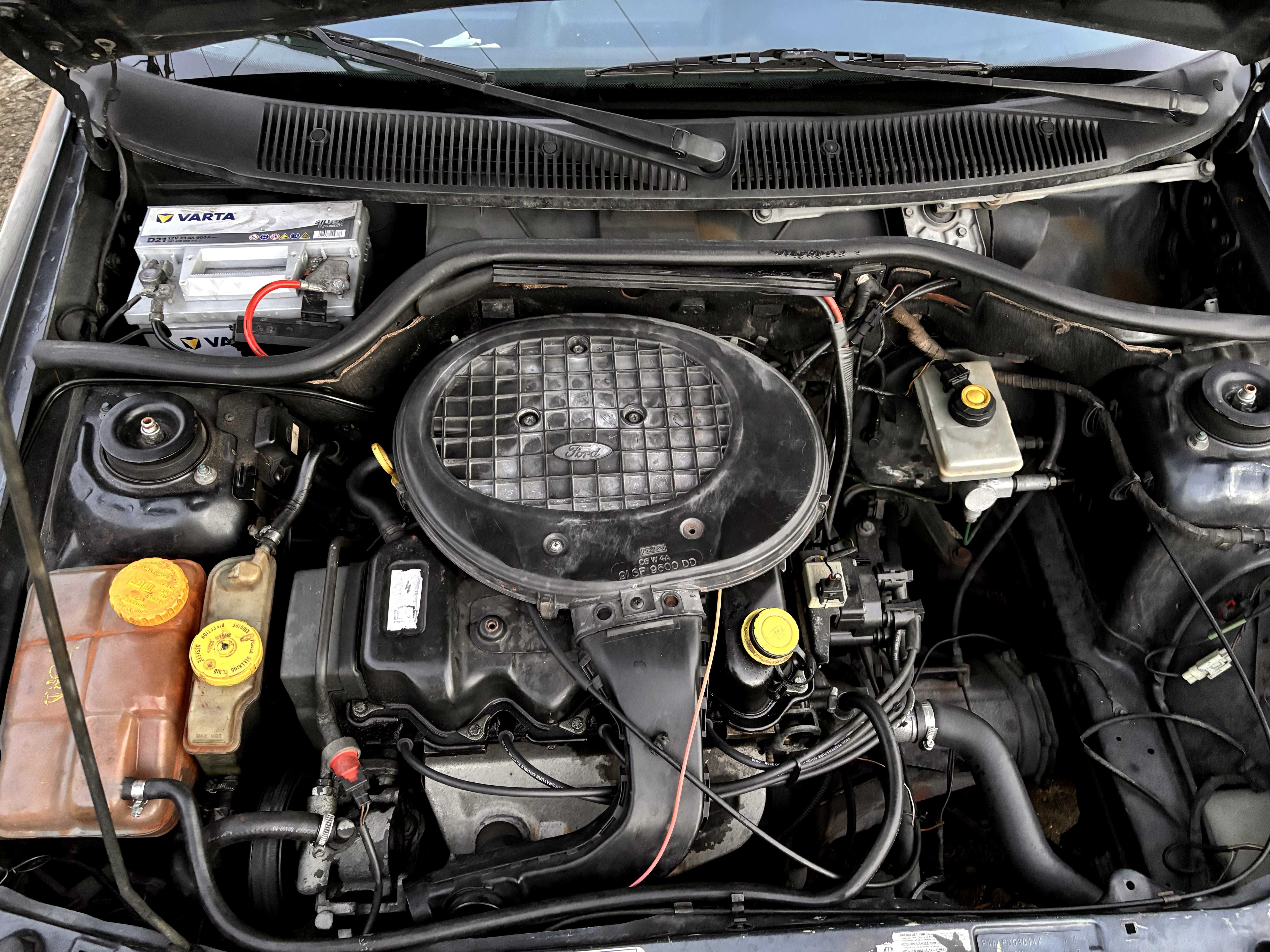 Material Ford Escort Mk5 e MK6 XR3i