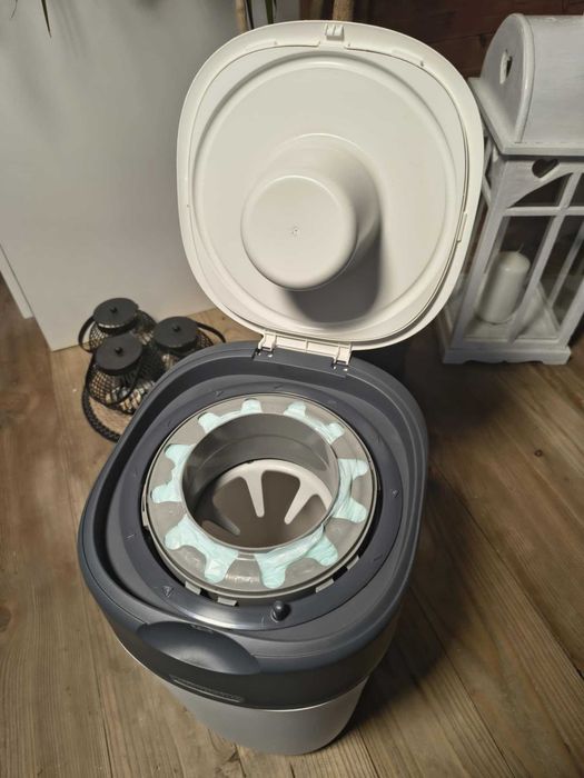 Kosz na pampersy Tommee Tippee z wkladem