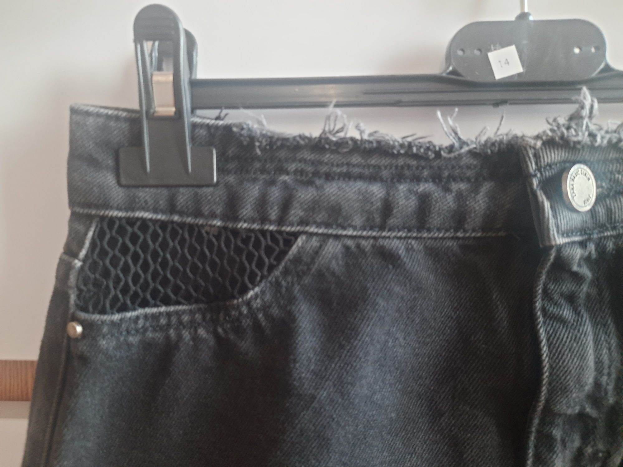 Spódnica jeansowa XS ZARA czarna z przetarciami