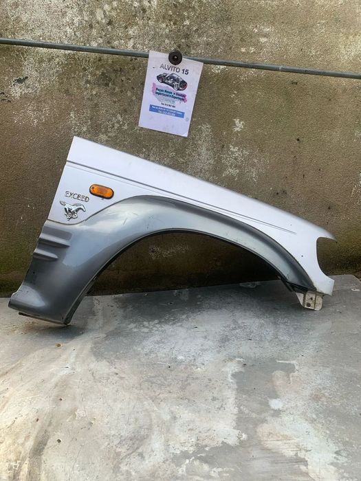 Guarda Lamas direiro Hyundai Galloper