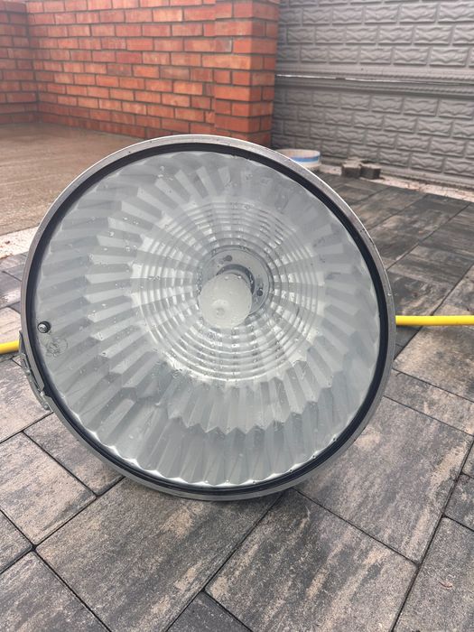 Lampy przemysłowe