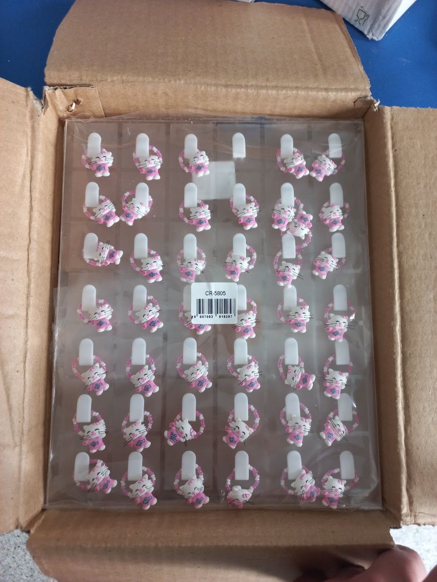 Caixa de stock de Loja aneis da Hello Kitty