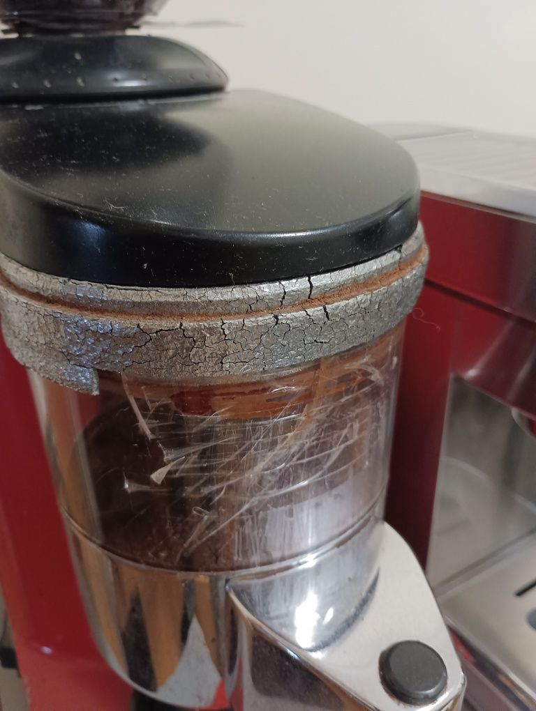 Máquina de café + moedor