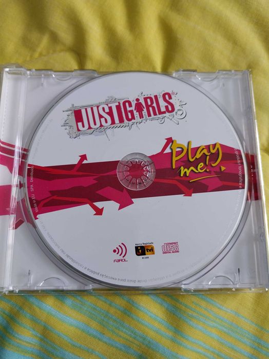 CD Just Girls, Play Me