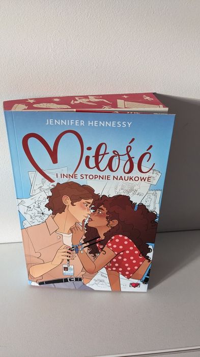 Książka romans powieść miłość i inne stopnie naukowe Jennifer hennessy